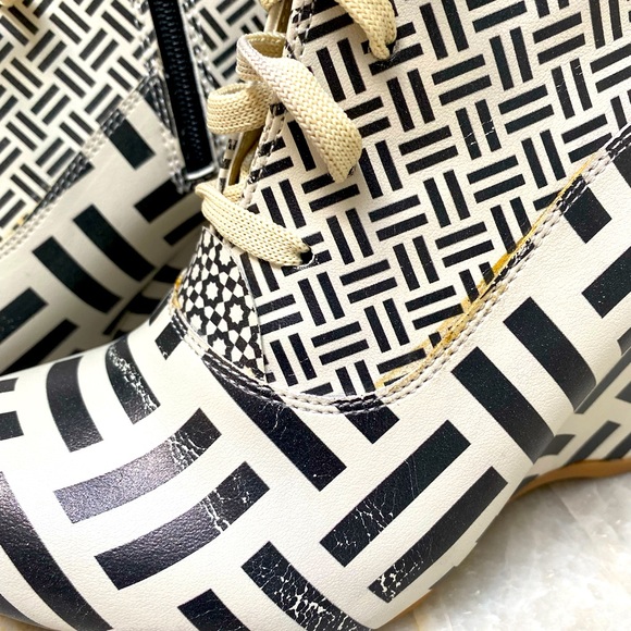 Funky Goby Wedge Booties - Picture 8 of 12